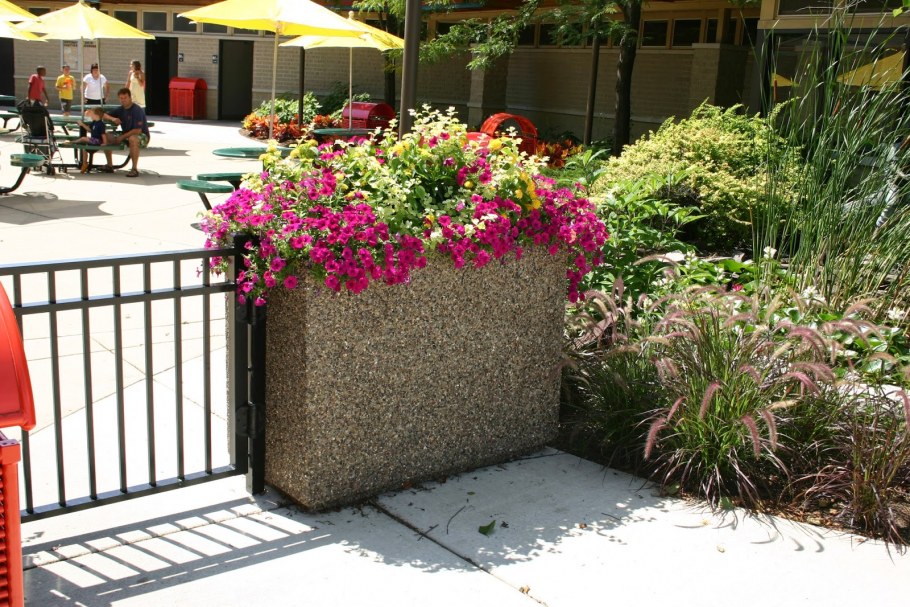 Кованые подставки под комнатные цветы