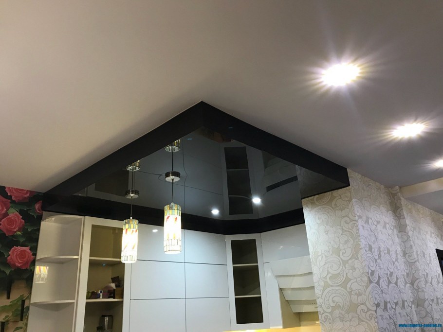 Варианты черного натяжного потолка