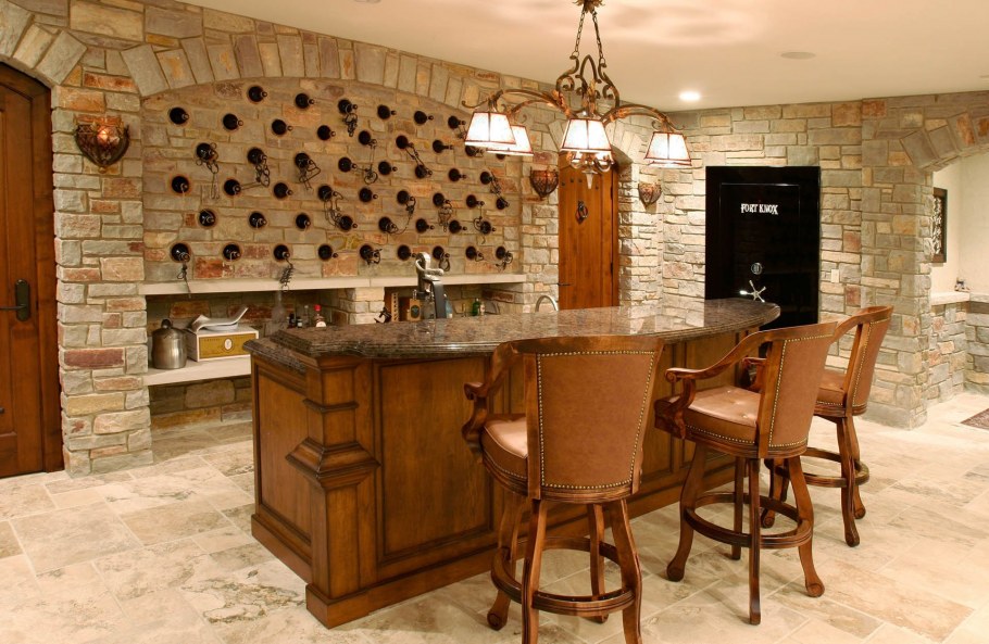 Барная стойка из камня и дерева