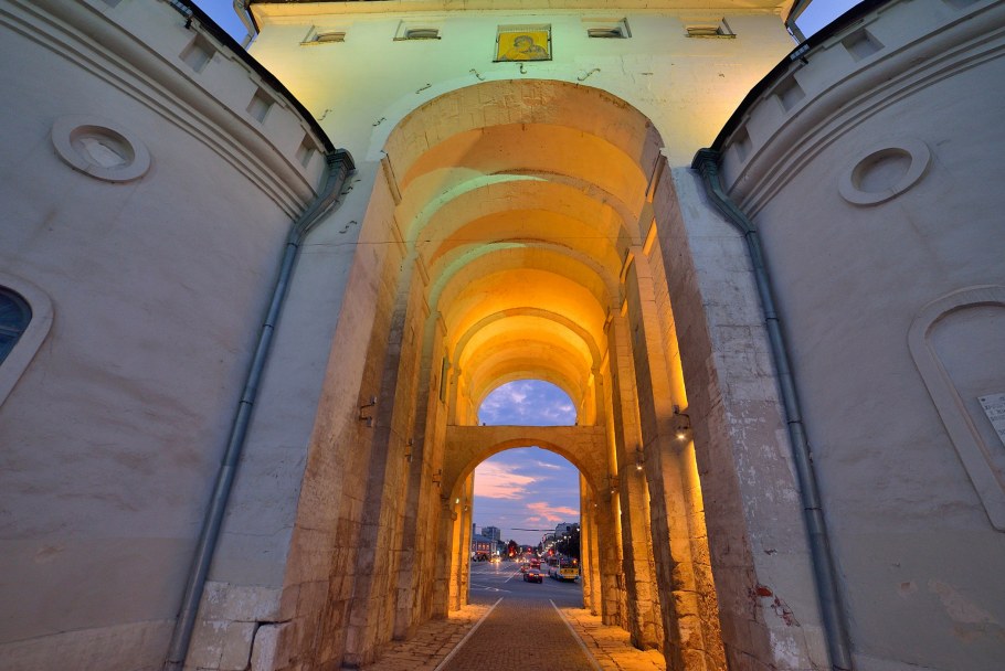 Золотые ворота во Владимире внутри