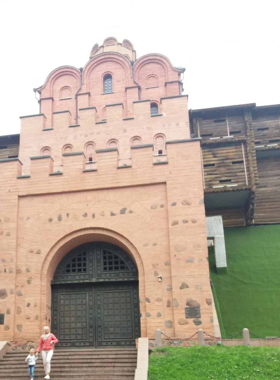 Золотые ворота в Киеве Архитектор