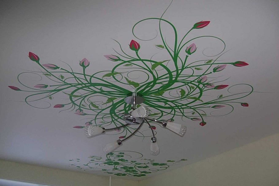 Подвесной потолок с лепниной