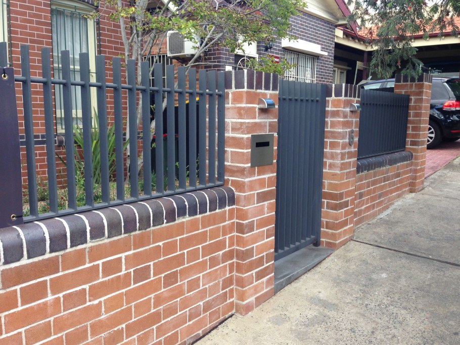 Красивые заборы из Клинкера