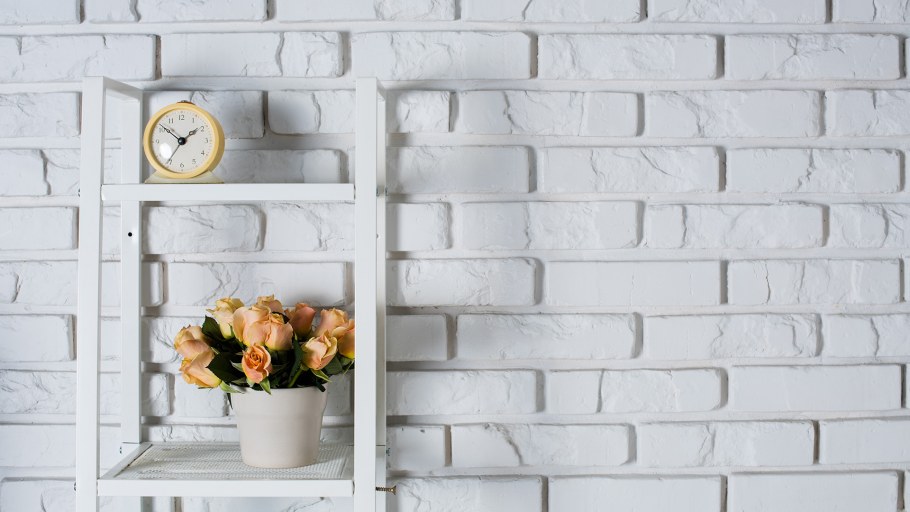 Стена белый кирпич