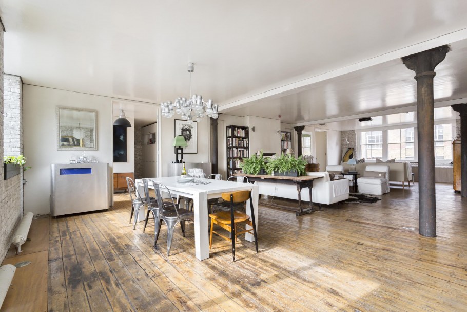 Интерьер столовой в перемешку классики и лофта