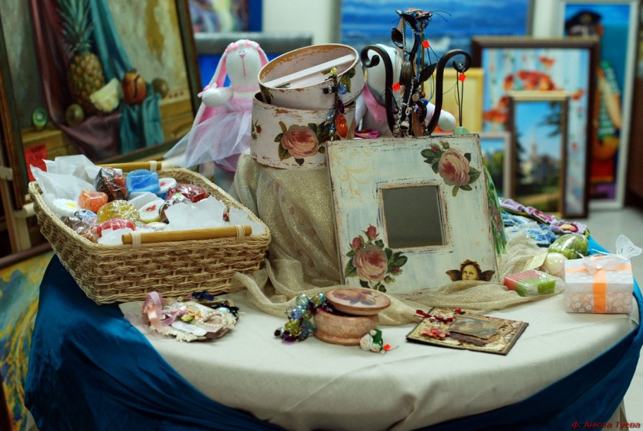 Уголок вышивальщицы