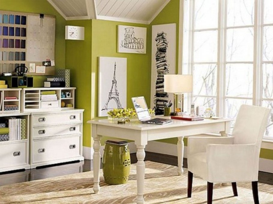 Оливковый диван в интерьере