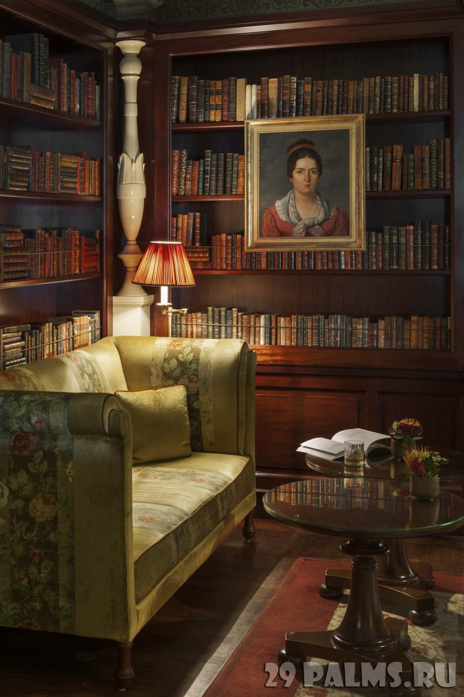 Комната библиотека