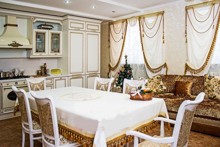 Шторы для классической кухни