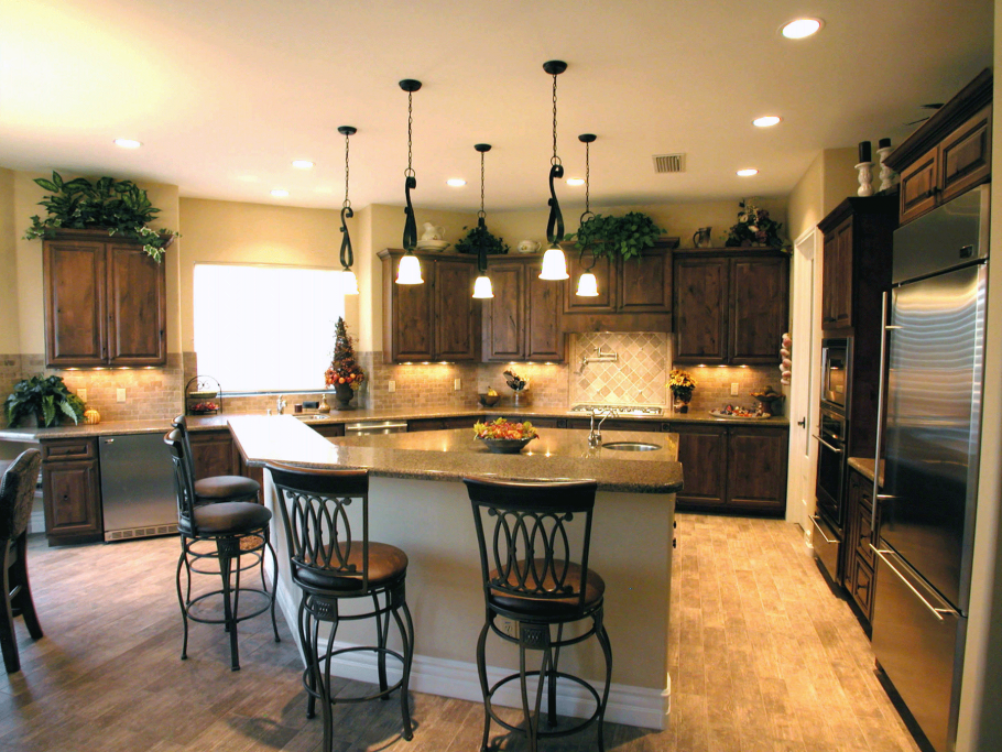 Светильники Кантри в интерьере кухни