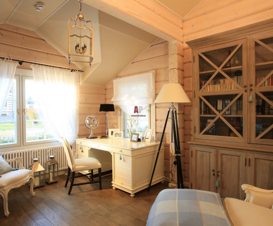 Кухня-гостиная в деревянном доме