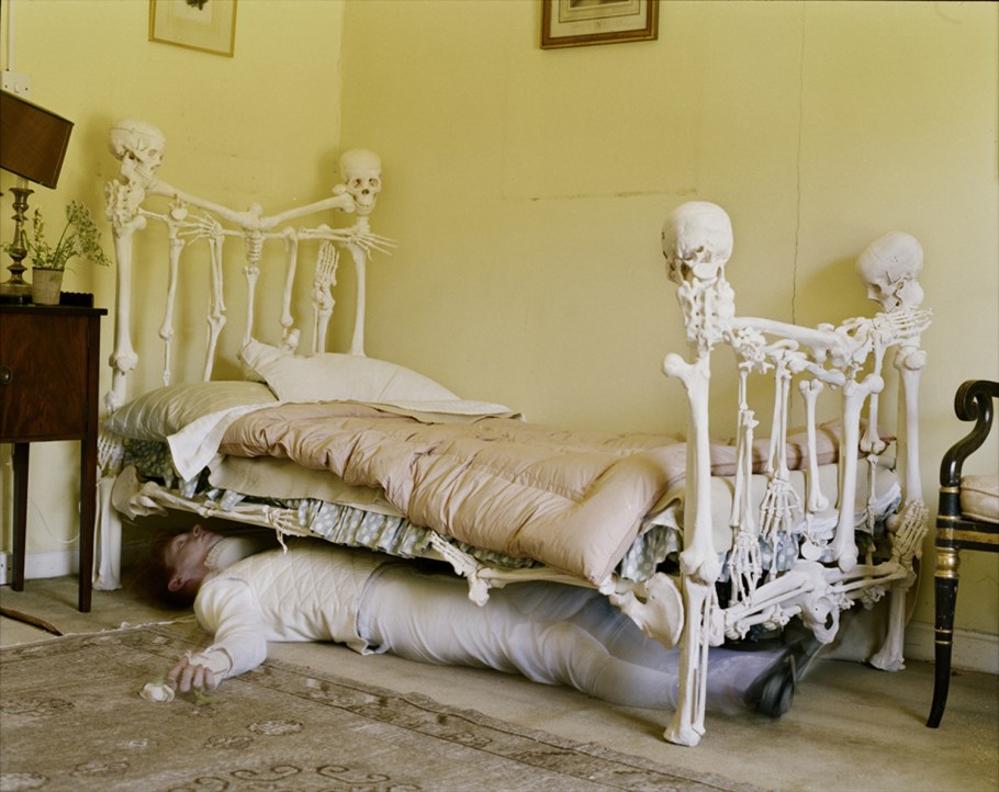 Стремная кровать