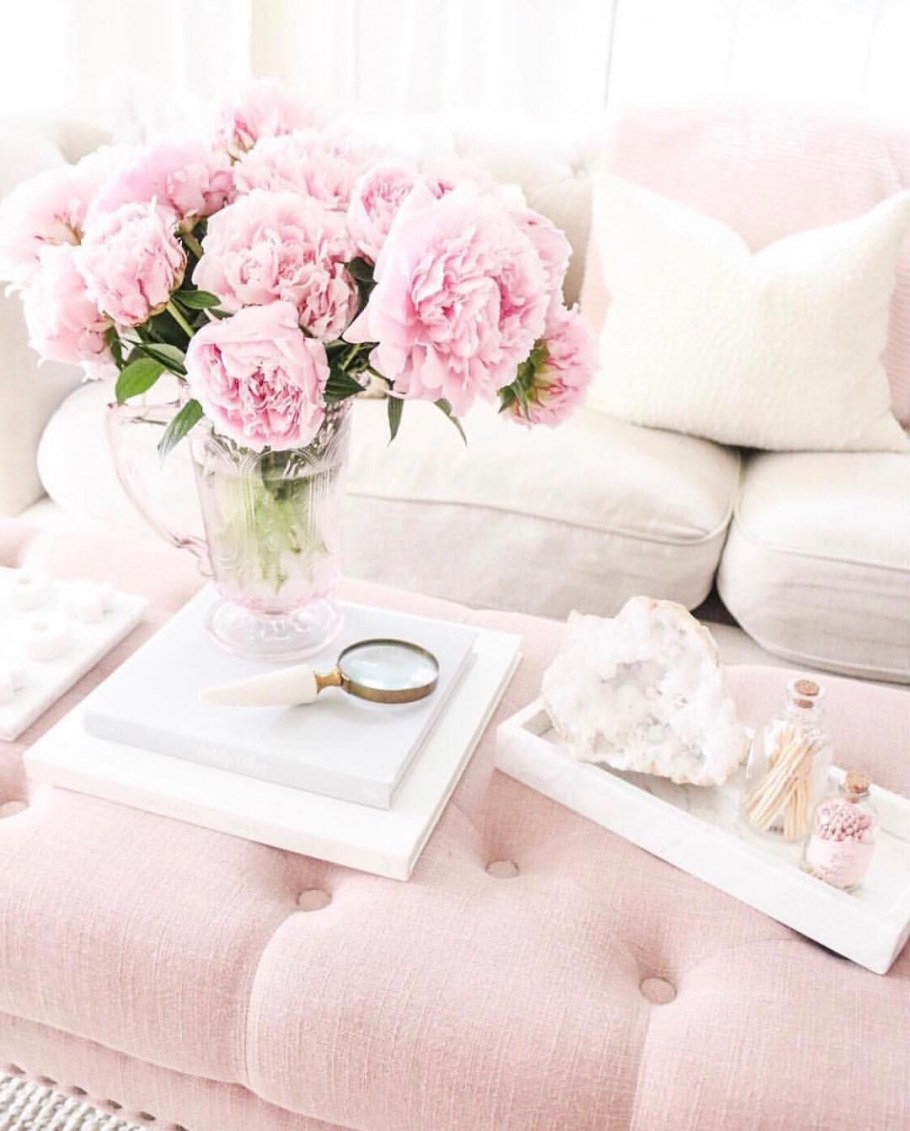 Эстетичная светлая комната