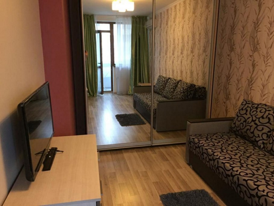 Двухкомнатная квартира с хорошим ремонтом