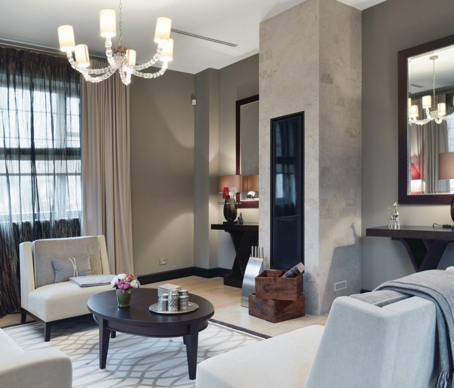 Зеркала в интерьере гостиной в современном стиле