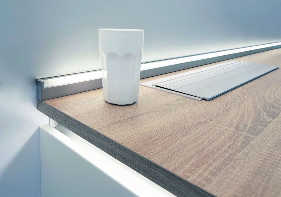 Плинтус для столешниц Korner lb-23 3.0 м