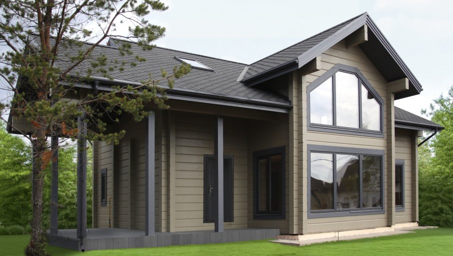 Фасад дома из клееного бруса