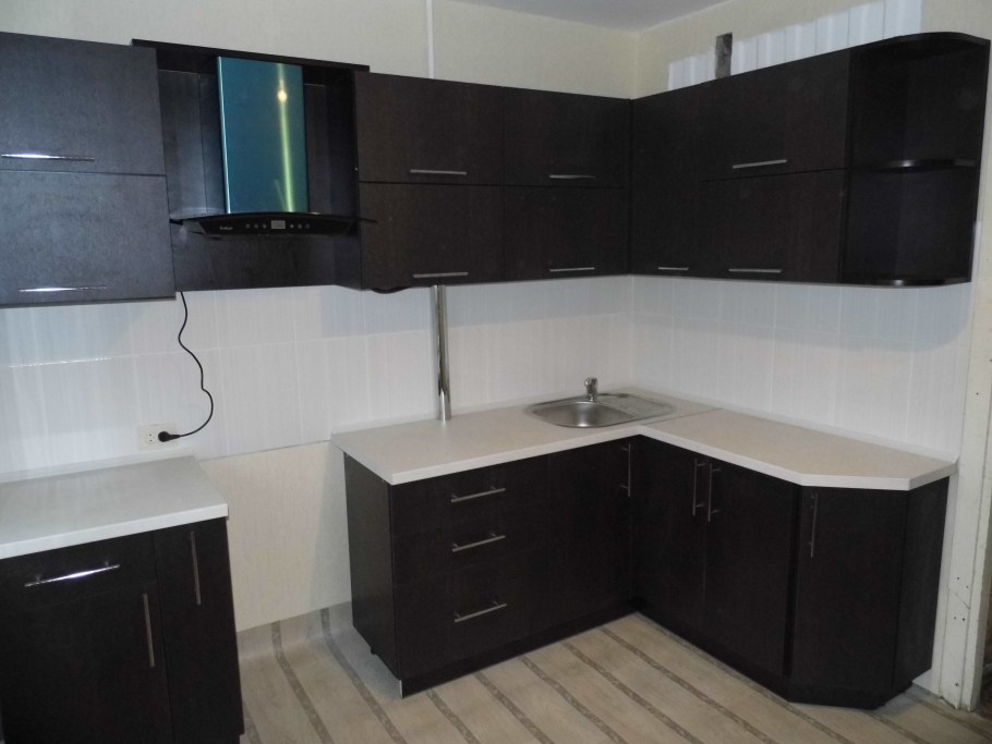 Кухня Валерия Сурская мебель