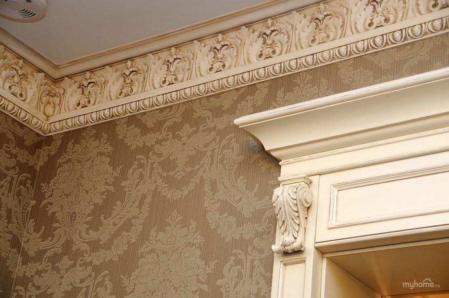 Молдинги из гипса в интерьере