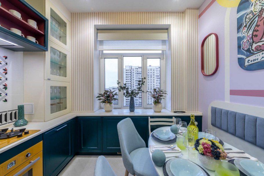 Кухонный гарнитур в эркере