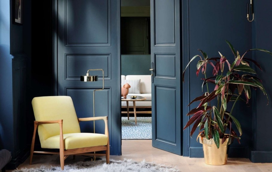 Синие двери в интерьере