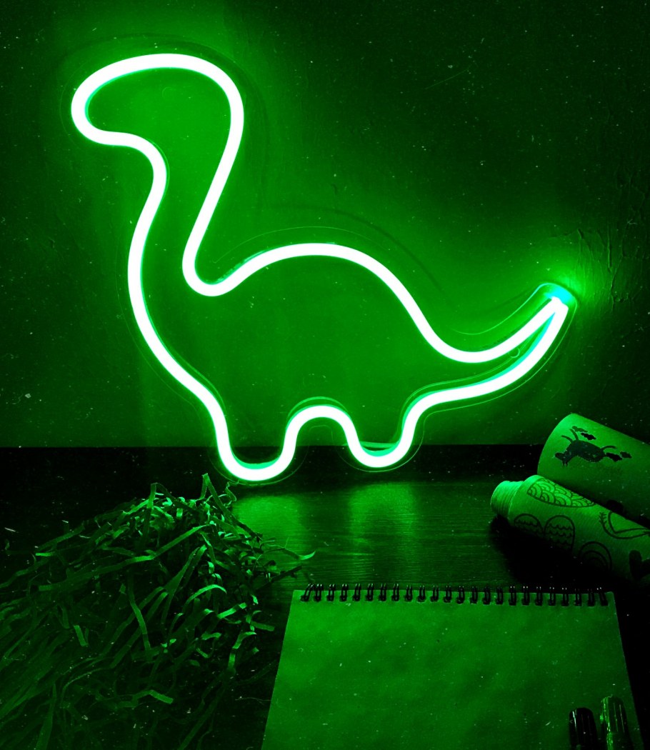 Форма с неоновой стрелкой