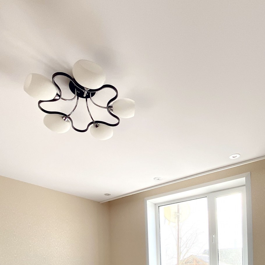 Натяжной потолок перламутр Мираж 306