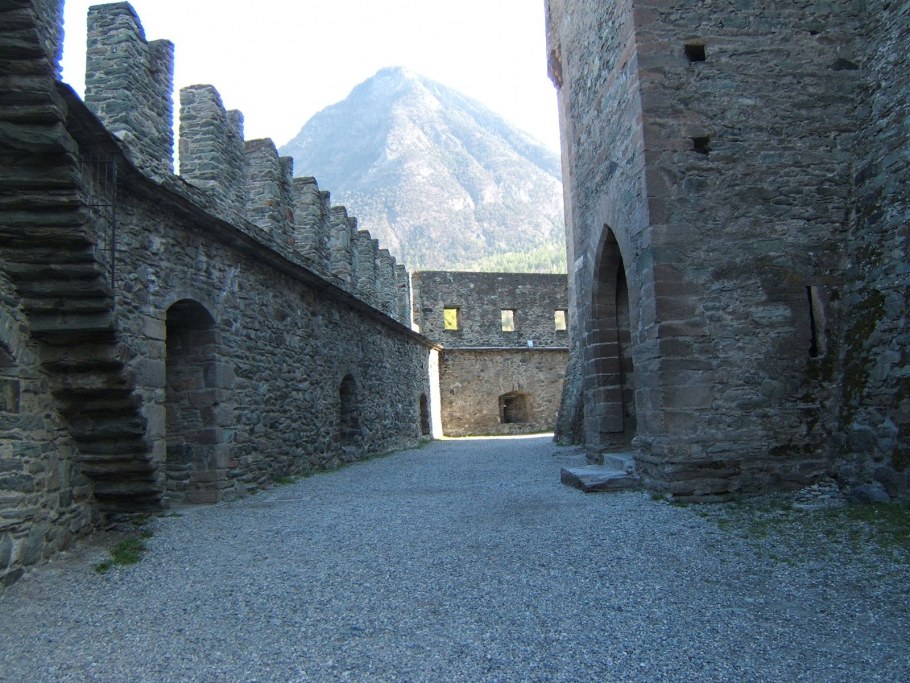 Замок Фенис внутри