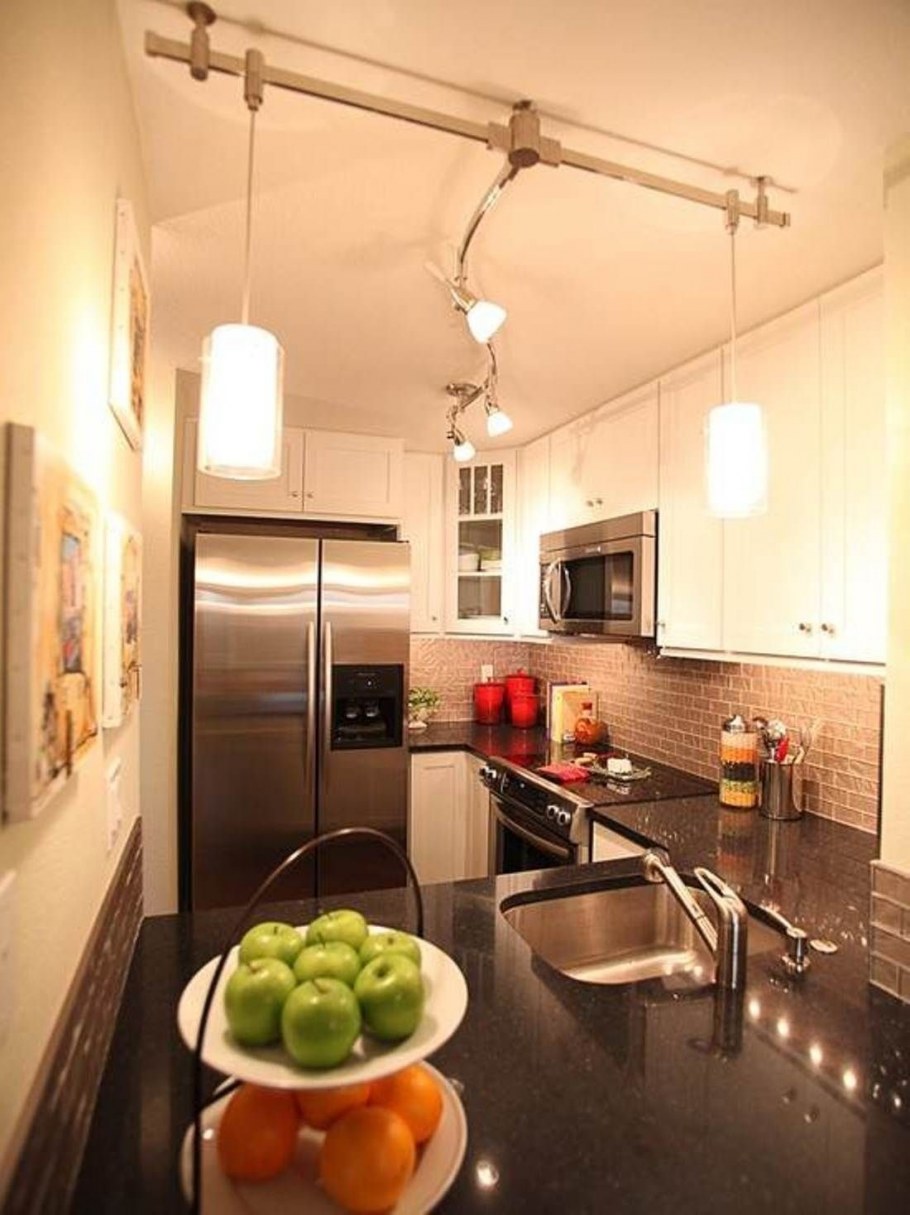 Встроенный свет на кухне