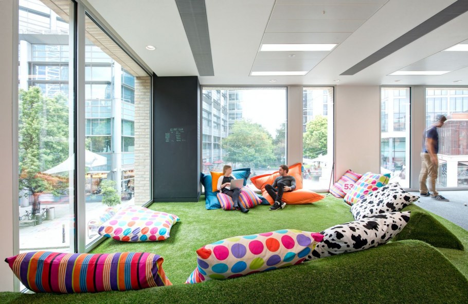 Комната релаксации в офисе