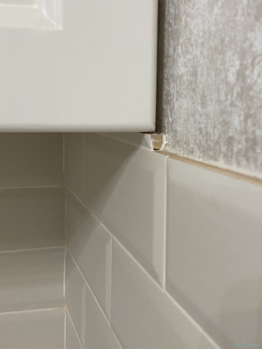 Уголок для плитки на фартук