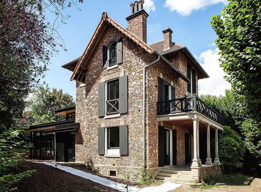 Каменный дом Загородний