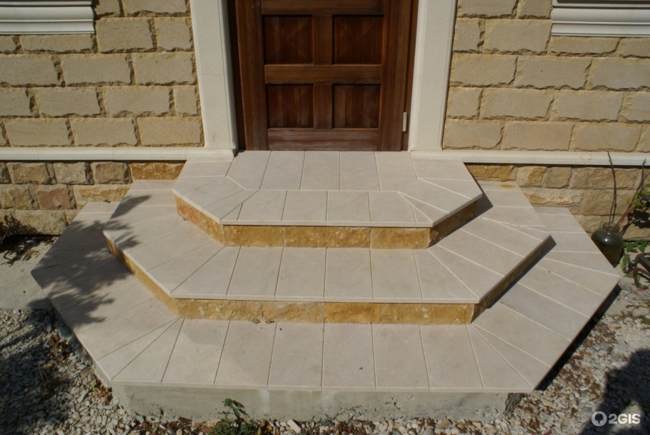 Ступеньки в дом