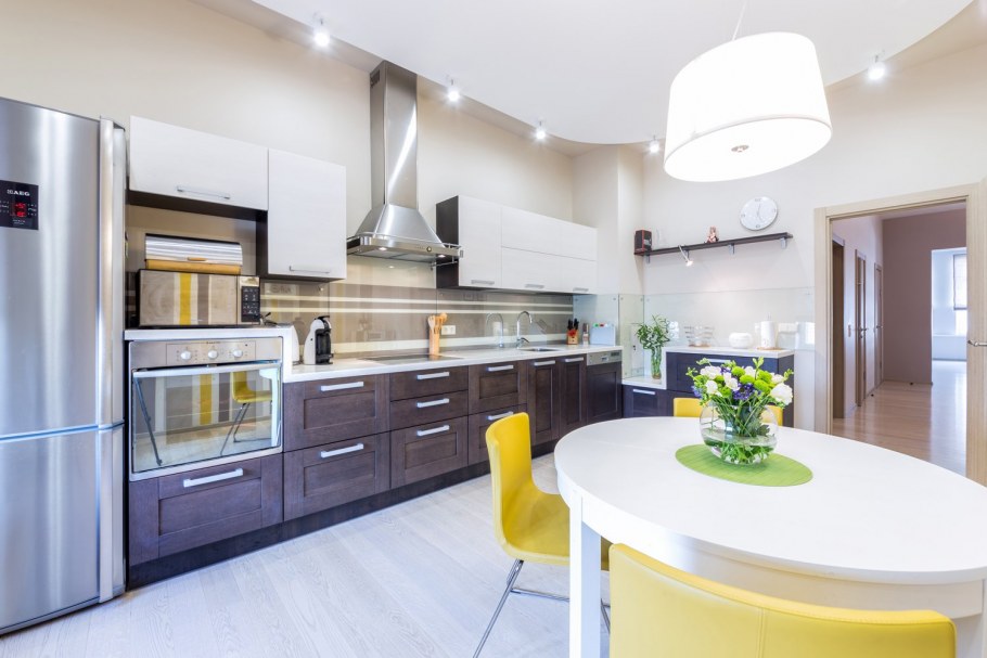 Большие кухни Модерн