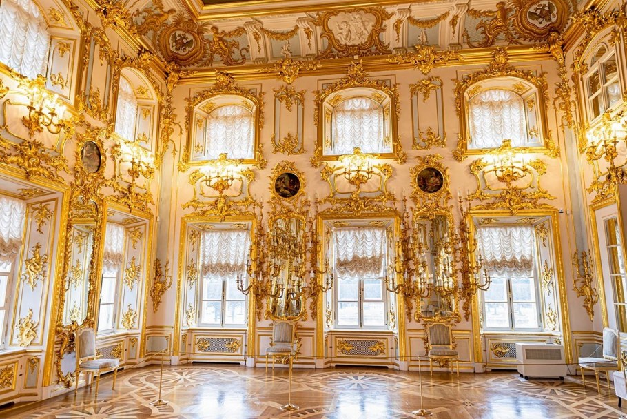 Спальня Елизаветы Петровны Екатерининский дворец