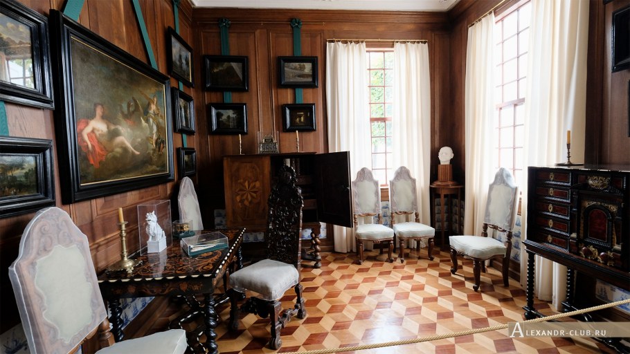 Петергоф Монплезир морской кабинет