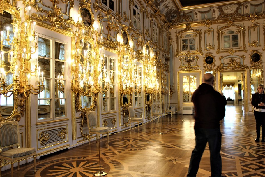 Петергоф дворец бальный зал