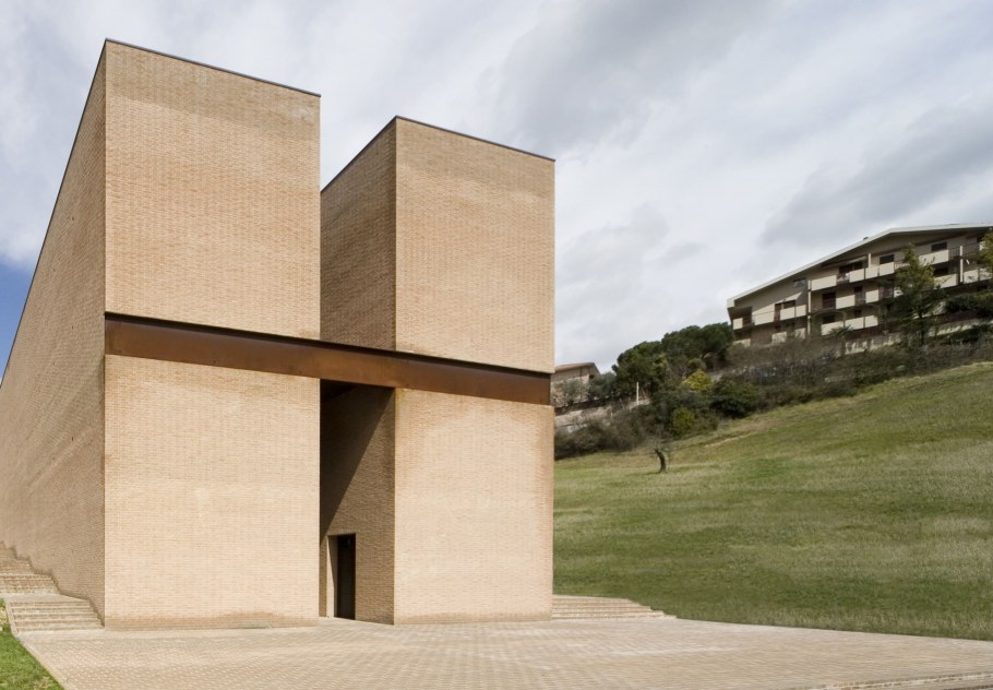 Италия органическая архитектура храм