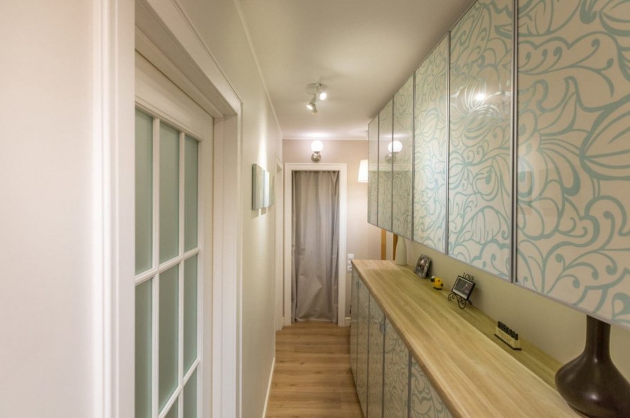 Длинный узкий коридор