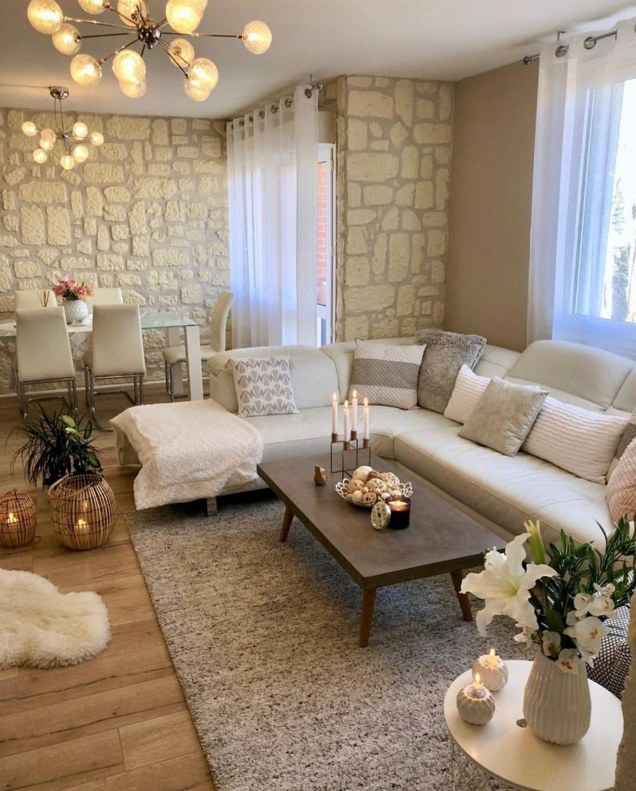 Интерьеры гостиной с открытым баром