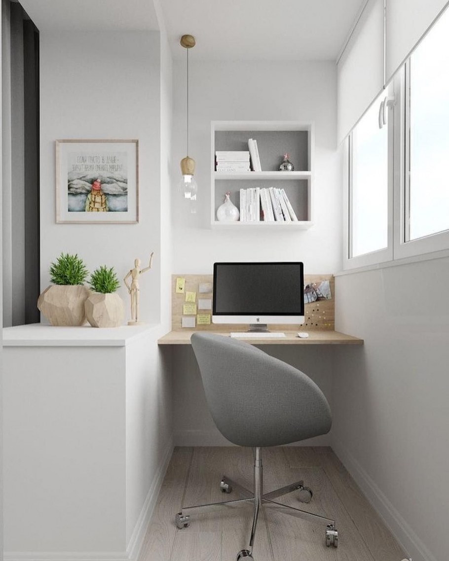 Швейная мастерская на балконе