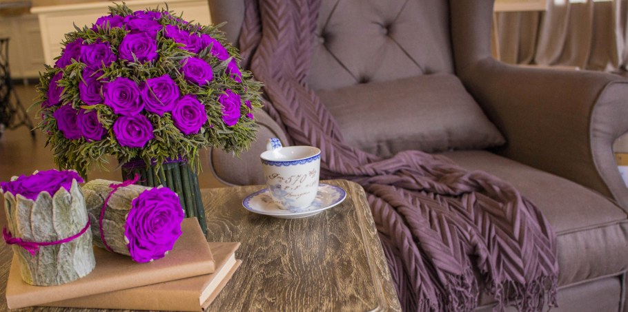 Гостиная в лавандовом цвете