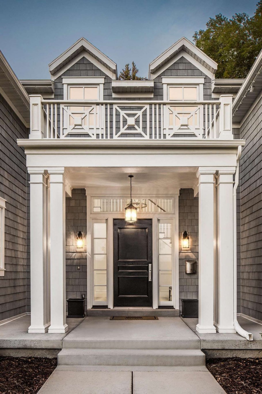 Веранда с колоннами к дому