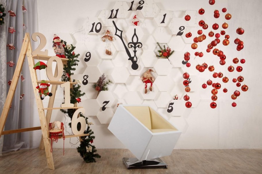 Новагодние украшение на стену