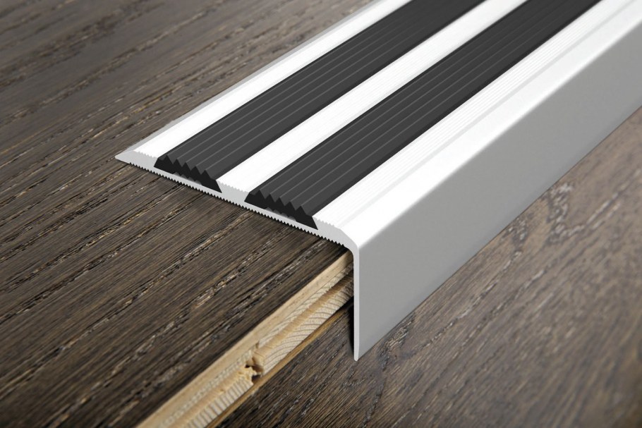 Профиль для ступеней PEDAA 7537 - PROEND ins 75 progress profiles