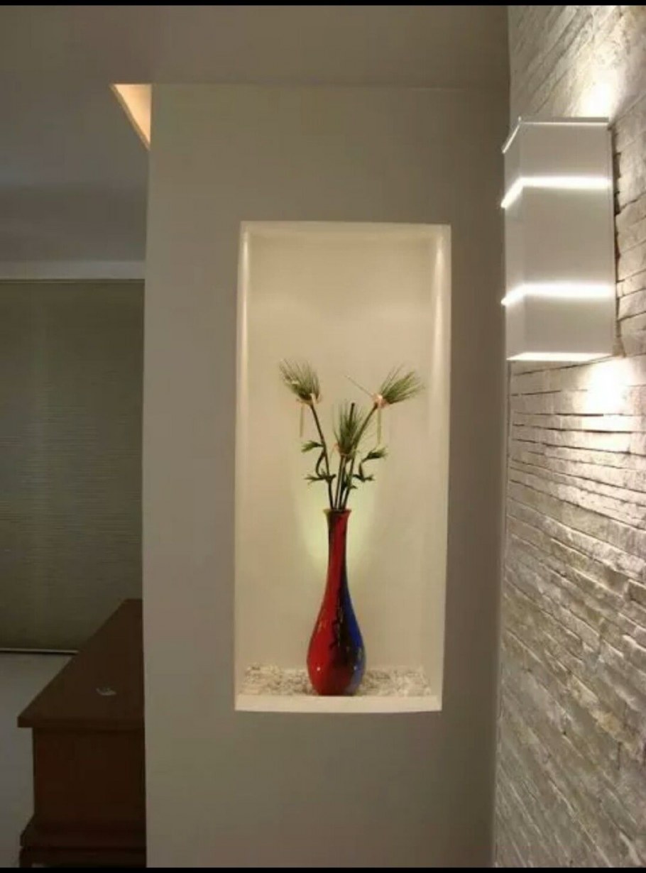 Встроенный стеллаж в нишу