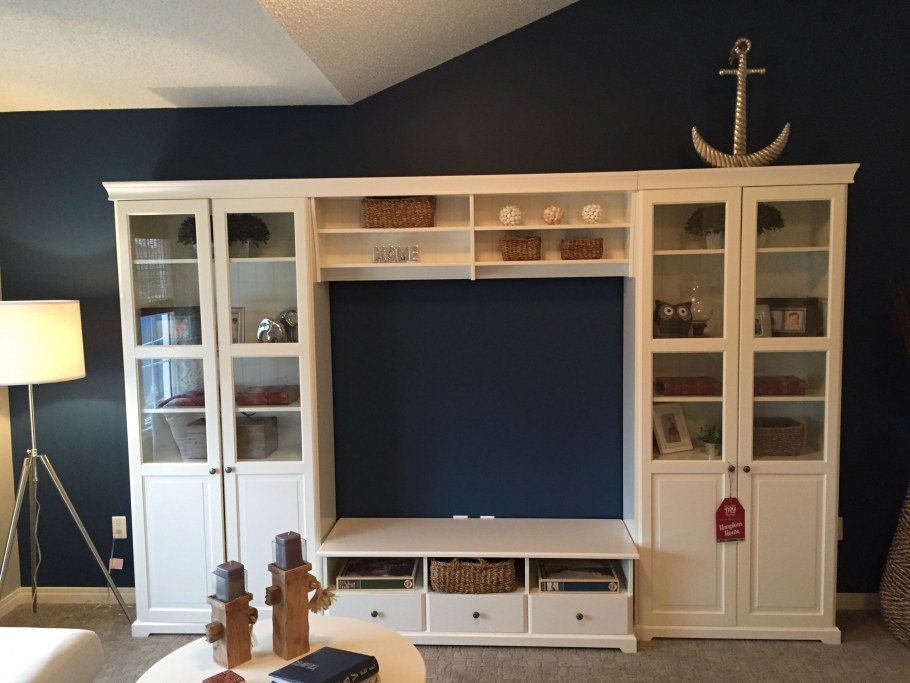 ЛИАТОРП И камин