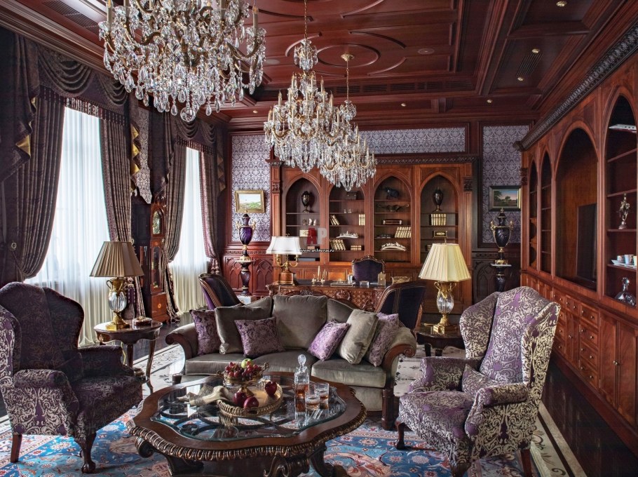 Кабине в доме в дворцом стиле