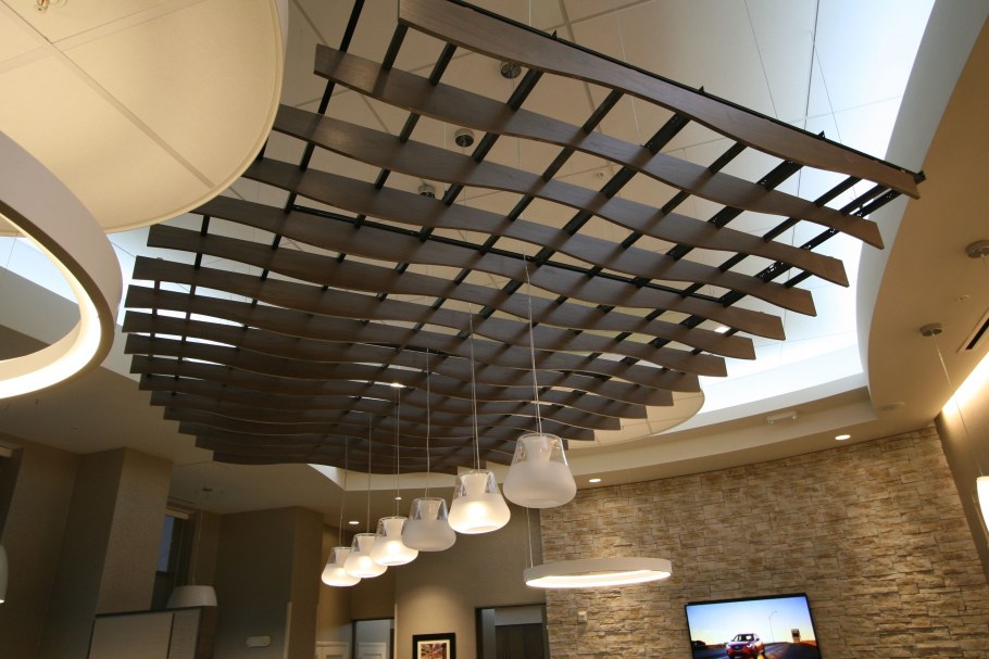 Подвесной потолок дерево