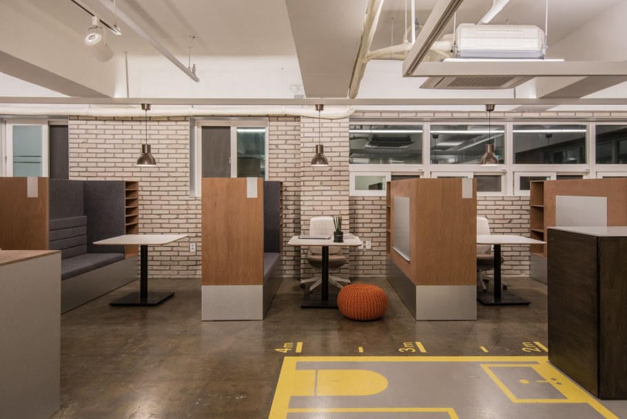 Интерьер агентства недвижимости